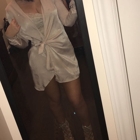 MISSGUIDED SEXY SATIN WRAP DRESS - Picture 3 of 6